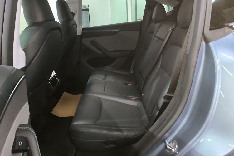 Used Tesla Model Y 2025 Rear-Wheel-Drive Version
