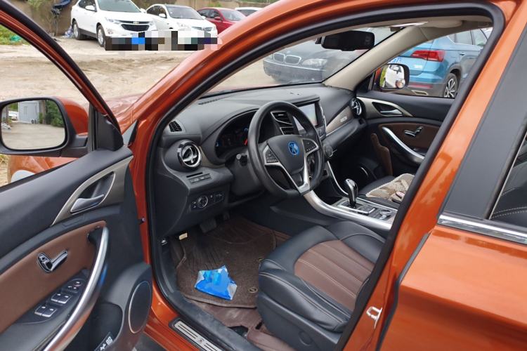 Used BYD Song New Energy 2017 Song DM 1.5TID All-Wheel Drive Prestige Model Driver Seat