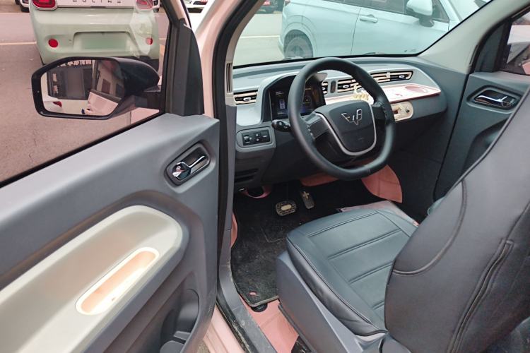 Used Wuling Hongguang MINIEV 2022 Macaron Premium Model – Lithium Iron Phosphate Driver Seat