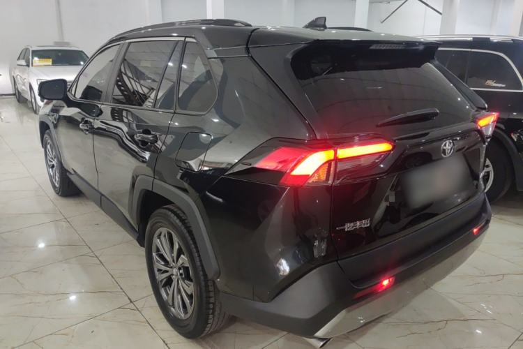 Used Toyota RAV4 2023 2.0L CVT Two-Wheel Drive Fashion Plus Edition Exterior 2