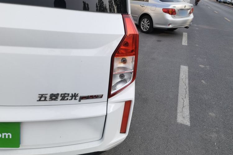 Used Wuling Hongguang PLUS 2019 1.5T Manual Standard Version 7 Seats
