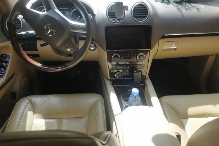 Used Mercedes-Benz GL-Class 2008 GL 450 4MATIC Classic Model Center Console