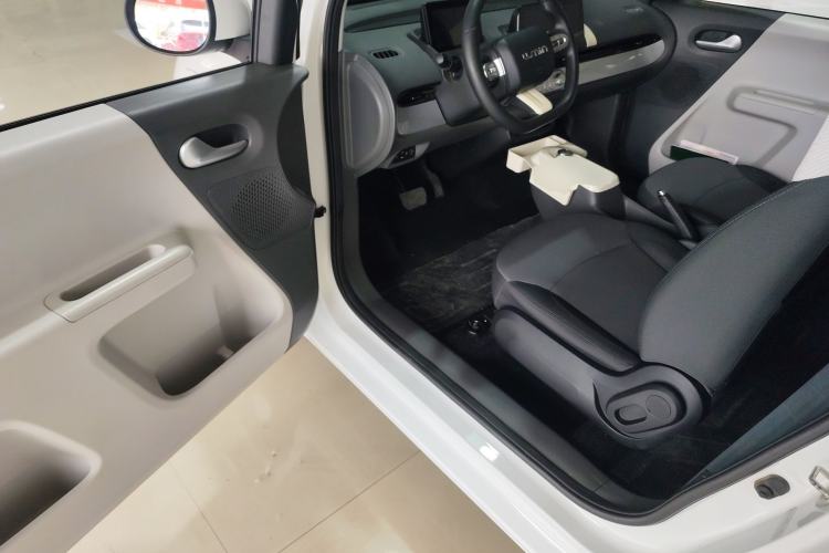 Used CHANGAN NEVO Lumin 2023 301km Honey Dew Edition