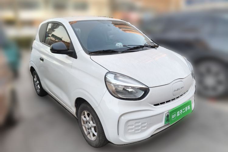 Used Roewe Clever 2022 311km QiQi BoBo Edition Front Right 45 Deg