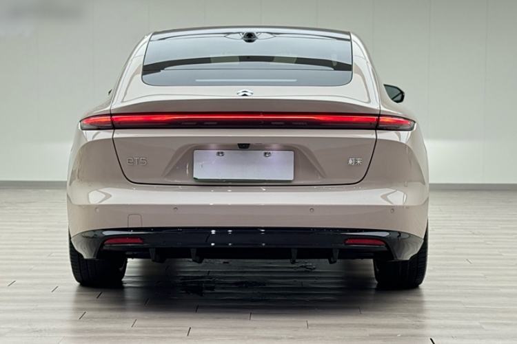 Used Nio ET5 2025 75 kWh
