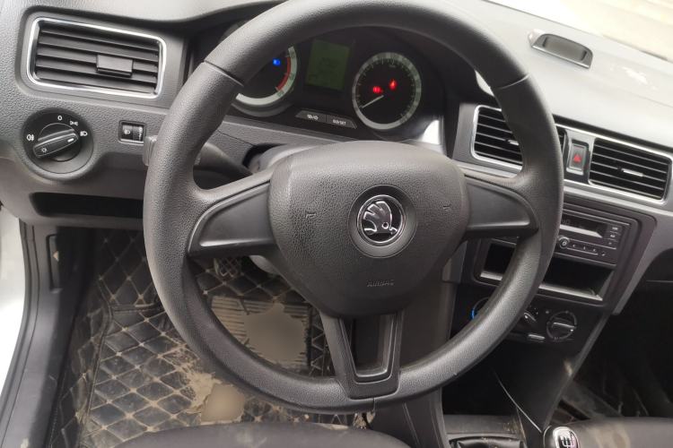 Used Skoda Rapid 2018 1.6L Manual Standard Edition Steering Wheel