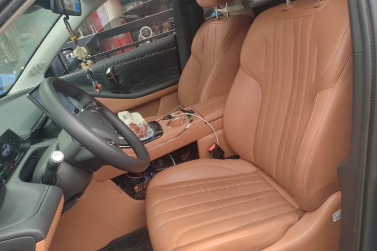 Used AION V 2024 Aion Tyrannosaurus 650 Smart Luxury Edition