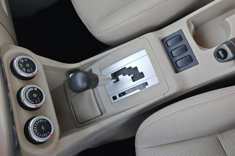 Used Mitsubishi Lancer EX 2010 Fashion Edition 1.8L CVT Comfort Trim Gear Lever