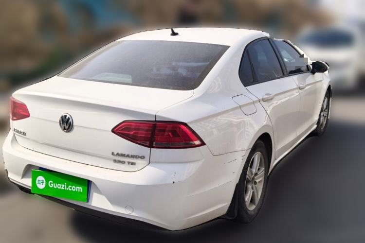 Used Volkswagen Lamando 2015 230TSI Manual Trend Edition
