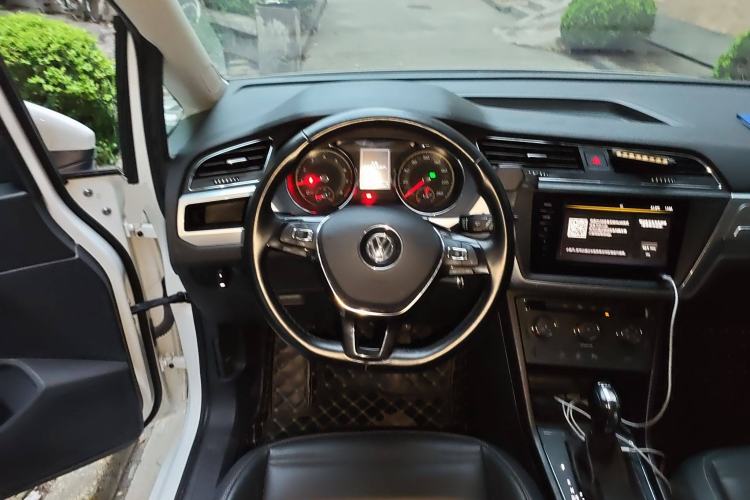 Used Volkswagen Touran 2021 Volkswagen Touran L 280TSI DSG Style Edition 7 Seats