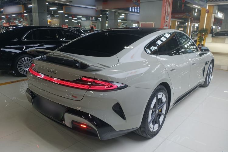 Used Xiaomi Auto SU7 2024 Four-Wheel Drive Ultra-Long Range Advanced Intelligent Driving Max Edition Rear Right 45 Deg