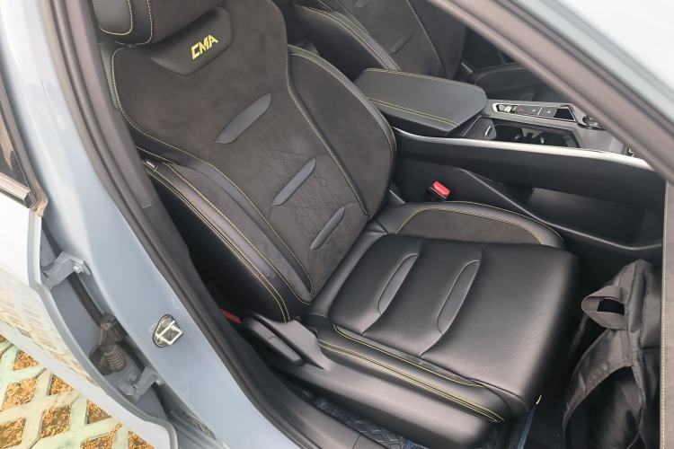 Used Geely Auto Preface 2021 2.0TD Space-Time Edition Hao Yue Right Front Seat