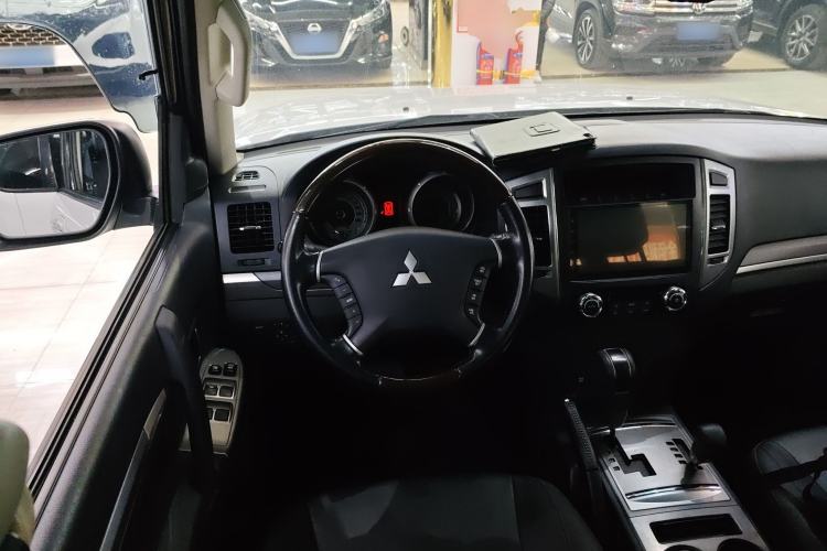 Used Mitsubishi Pajero 2020 3.0L Automatic Prestige Off-Road Edition

