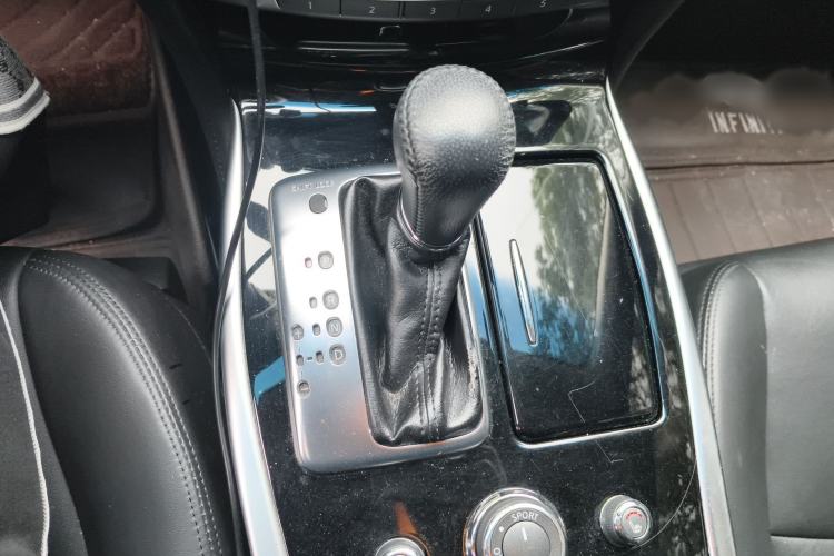 Used Infiniti Q70 2015 Q70L 2.5L Elite Edition Gear Lever