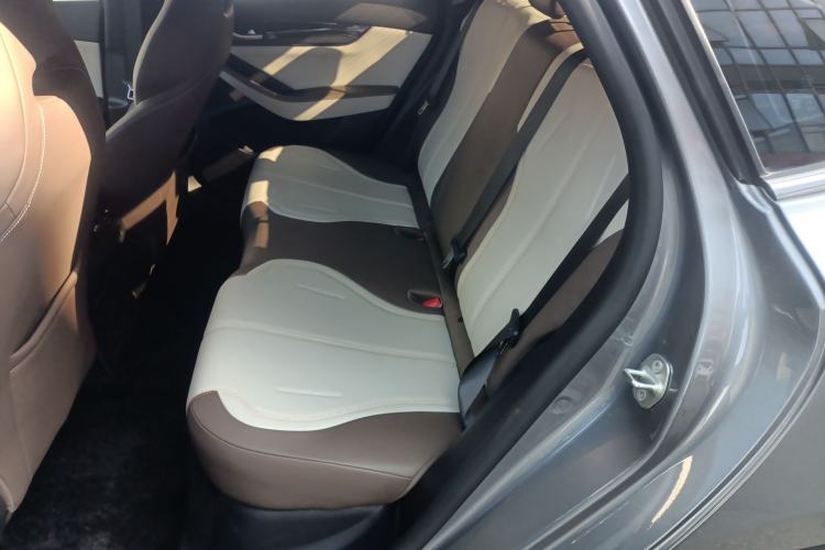 Used BYD Qin PLUS 2024 HONOR Edition DM-i 55KM Leading Model Interior 4