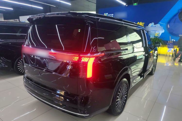 Used Zeekr 009 2024 7-Seater Aisle Version 108 kWh
