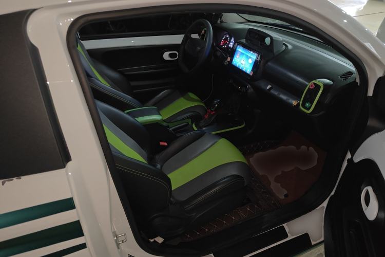 Used Roewe Clever 2021 302km All-Round Version Right Front Seat