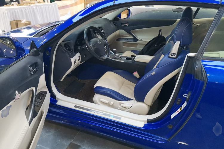 Used Lexus IS 2009 300C Driver Seat