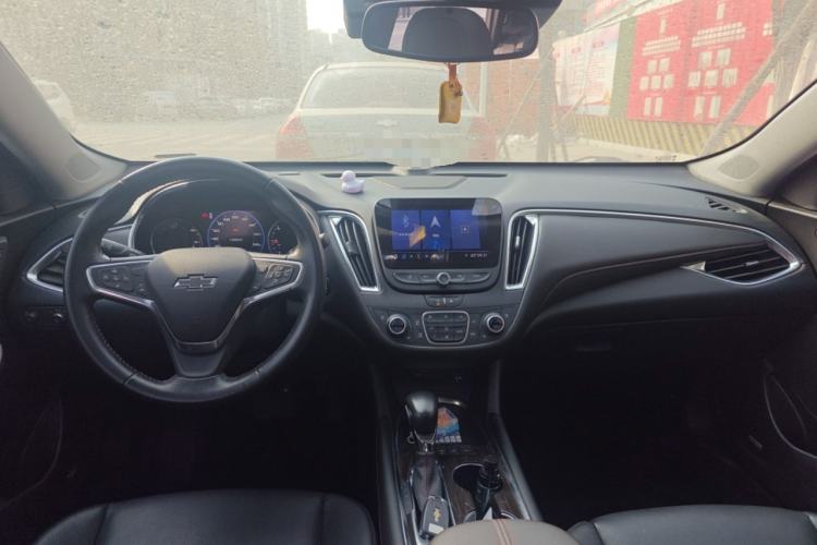 Used Chevrolet Malibu XL 2021 Redline 550T Automatic Smart Edition Center Console