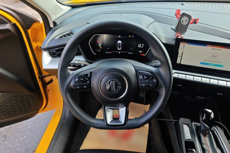 Used MG 5 2021 180 DVVT CVT Youth Luxury Edition
