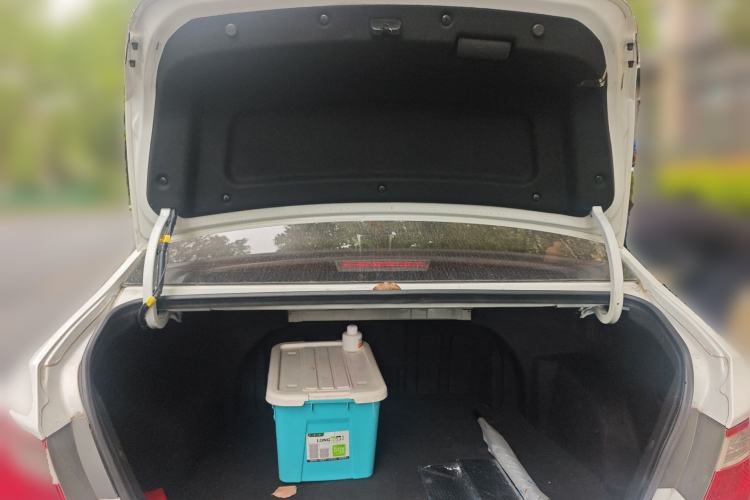 Used Hyundai Sonata 2014 2.4L Automatic Luxury Version China V Standard Trunk