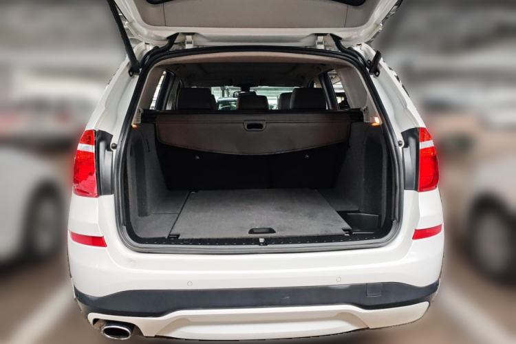 Used BMW X3 2016 sDrive20i Trunk