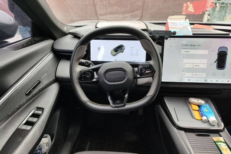 Used Lynk & Co 08 EM-P 2023 120km Long-Range Pro Steering Wheel