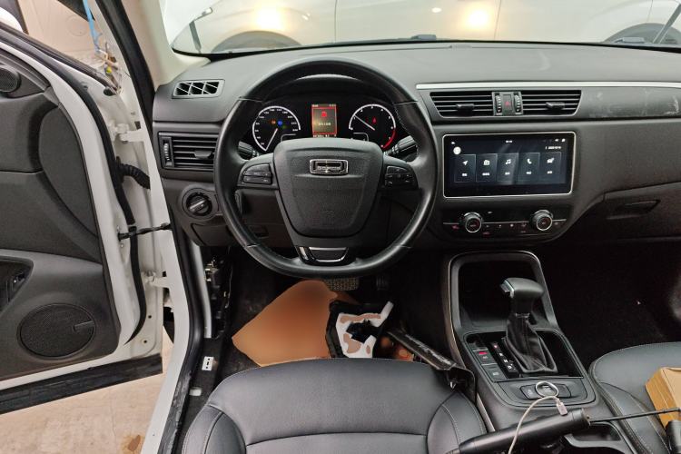 Used Qoros 5 2018 Revised Version 1.6T Automatic Leading Edition