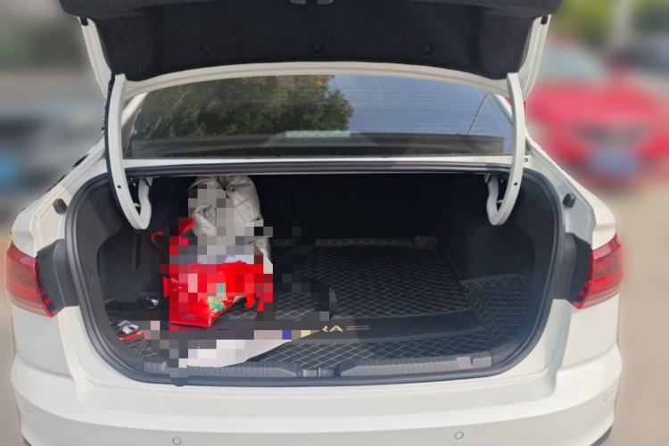 Used Volkswagen Bora 2025 Model, Facelifted 200TSI DSG Yuexing PRO Edition Trunk