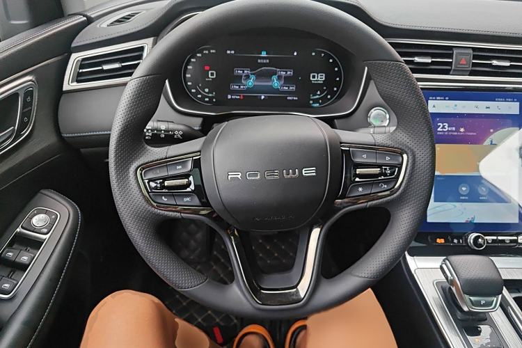 Used Roewe RX5 2023 PLUS 330TGI Automatic Trendsetting Smart Edition