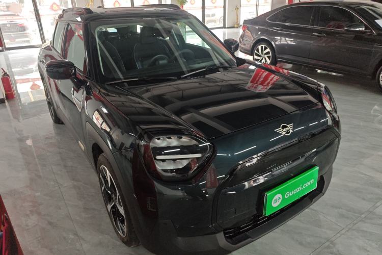 Used MINI Electric ACEMAN 2024 E Classic Edition Front Right 45 Deg