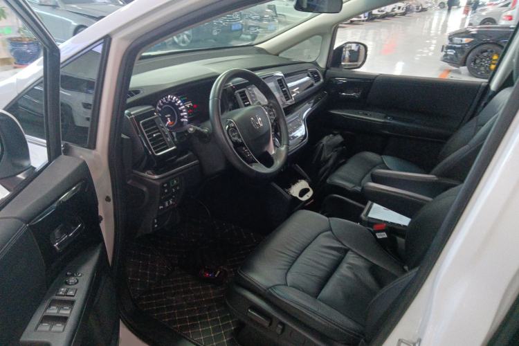 Used Honda Elysion 2019 2.0L Hybrid Luxury Edition
