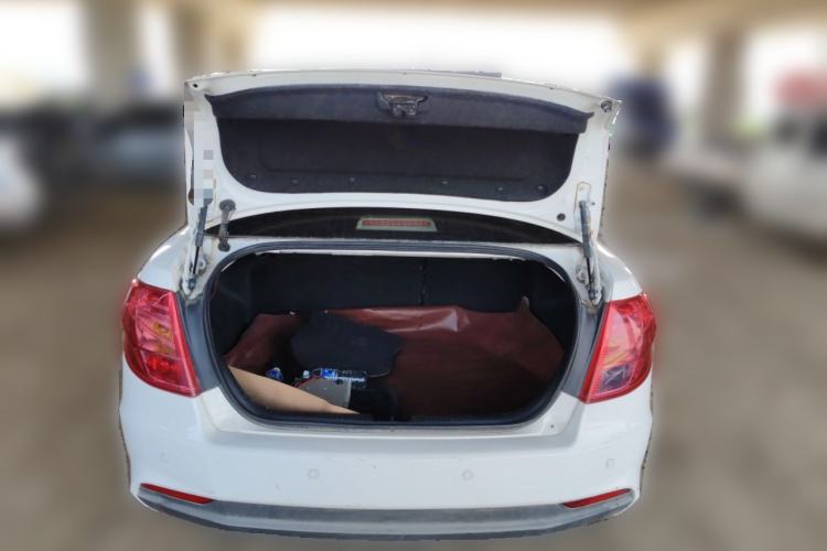 Used Bestune B50 2013 1.6L manual luxury version Trunk