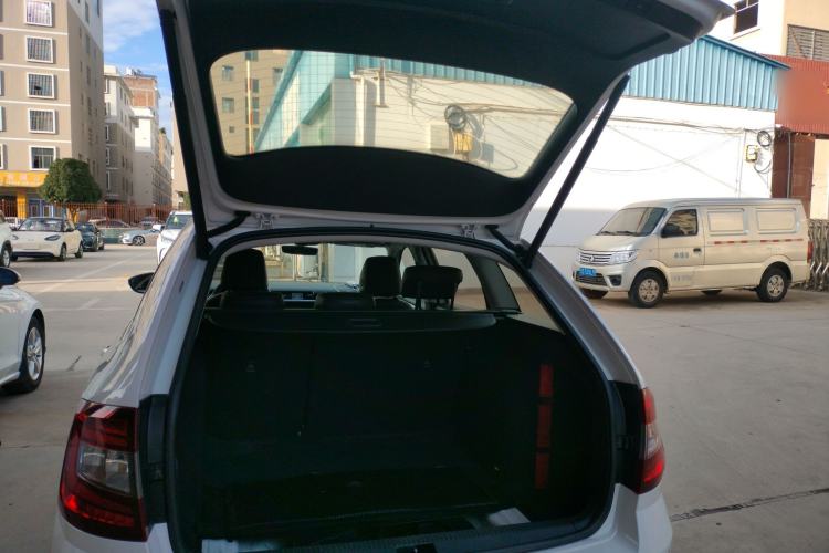 Used Skoda Octavia 2019 TSI280 DSG Luxury Edition Station Wagon China VI Standard