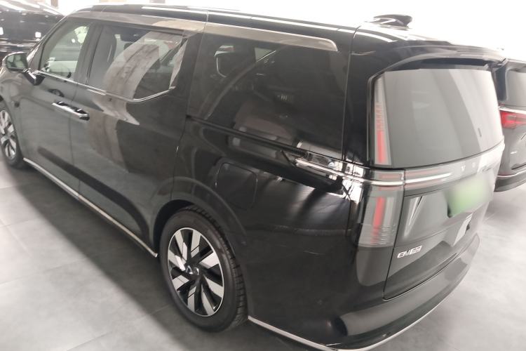 Used Volvo EM90 2025 Ultra Six-Seater