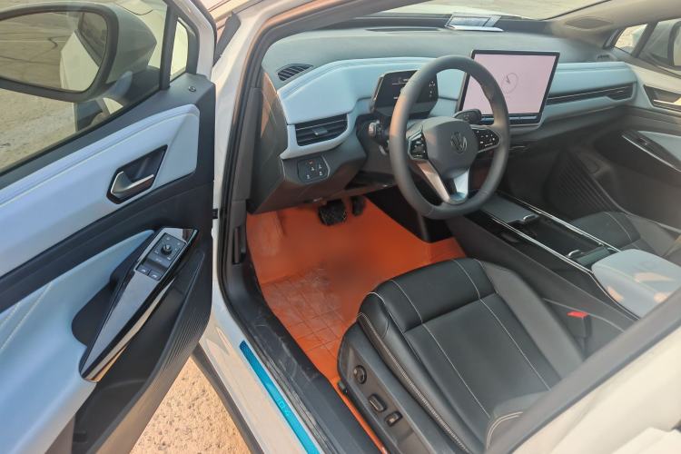 Used Volkswagen ID.4 X 2025 Smart Version Pure & Intelligent Enjoyment Edition
