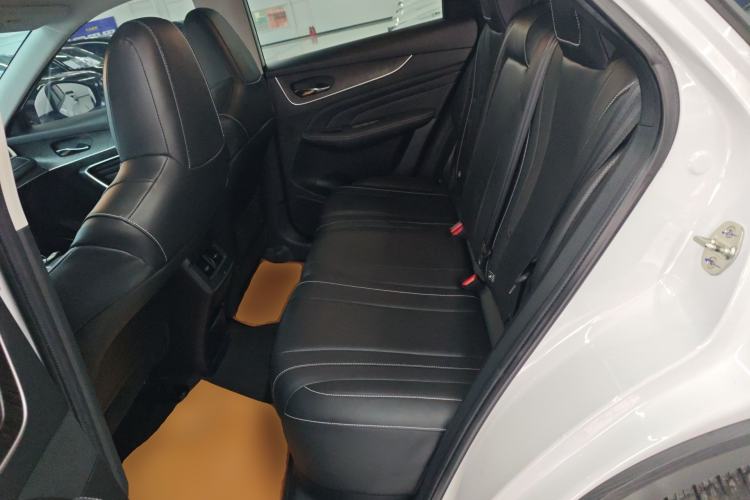 Used Venucia V 2021 260T Idol Edition
