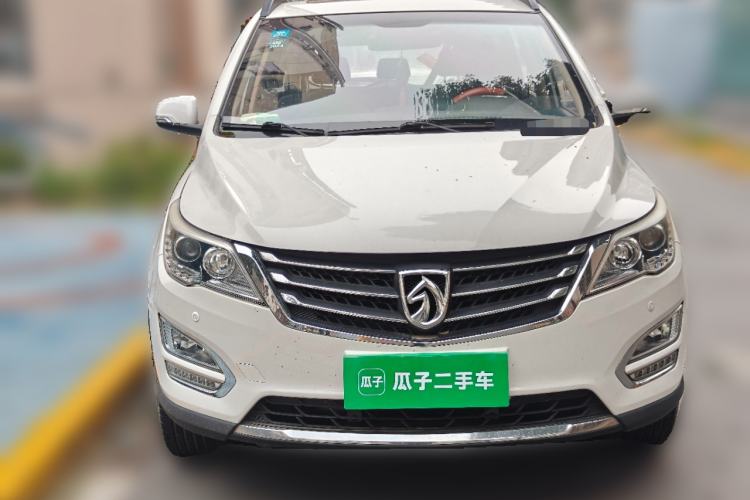 Used Baojun 560 2015 1.8L manual luxury version
