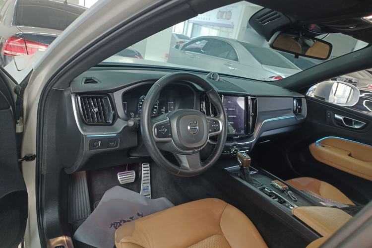 Used Volvo XC60 2018 T5 4x4 Zhiyi Edition
