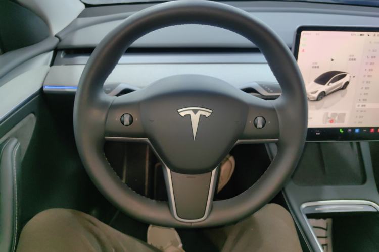 Used Tesla Model Y 2023 Rear-Wheel-Drive Version Steering Wheel