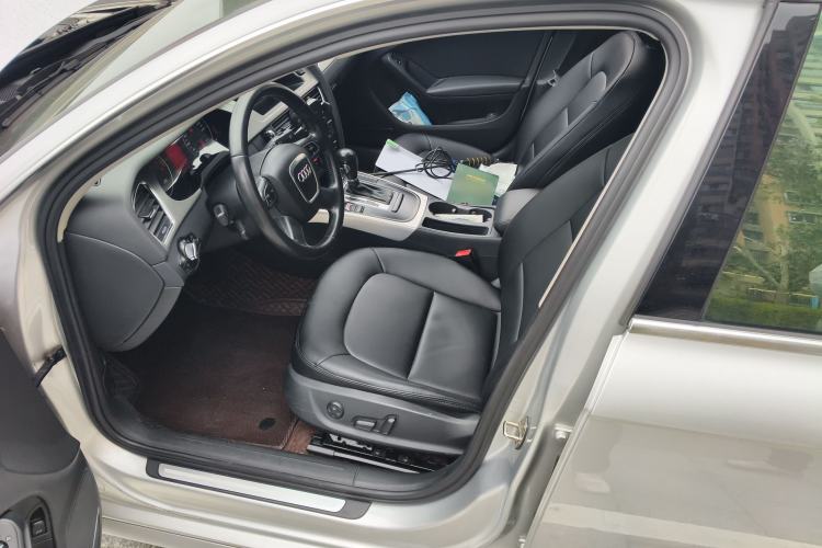 Used Audi A4L 2012 2.0 TFSI automatic standard version