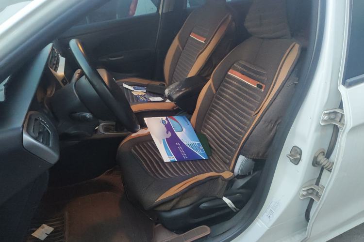 Used Citroen Elysee 2015 Zhishang Edition 1.6L Manual Fashion Model