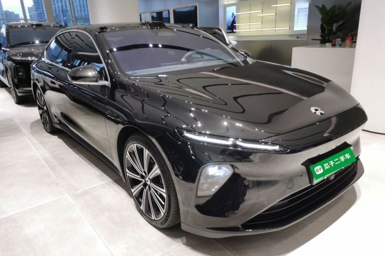 Used Nio ET7 2024 75 kWh Executive Signature Edition Front Right 45 Deg