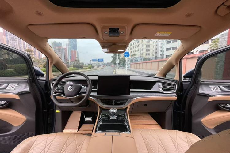 Used Denza D9 2025 DM-i Smart Drive 1020 Four-Wheel Drive Deluxe Model