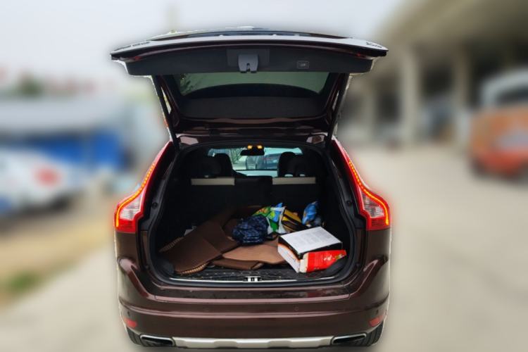 Used Volvo XC60 2014 T6 Zhiyi Edition Trunk