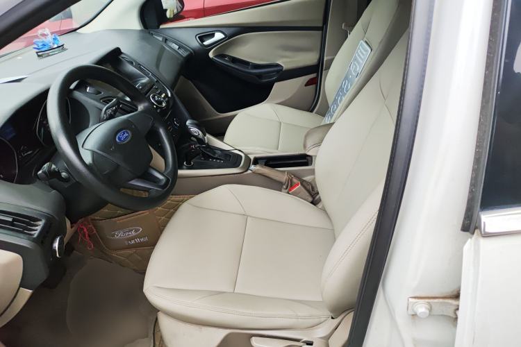 Used Ford Focus 2015 Sedan 1.6L Automatic Comfort Model Left Front Seat
