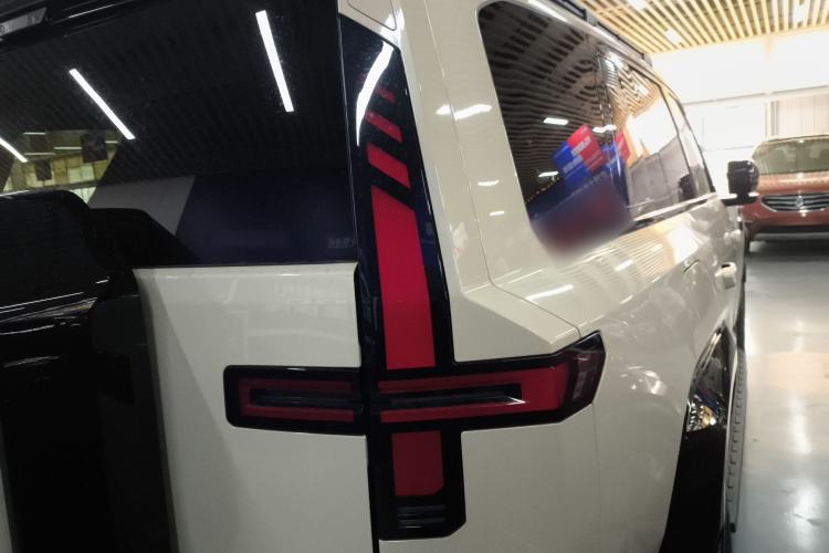 Used Brave warrior M817 2025 Model, Hero