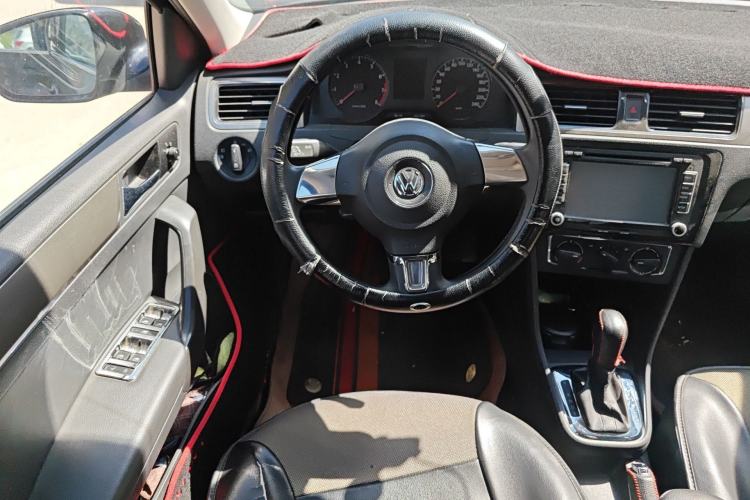 Used Volkswagen Santana 2015 1.6L Automatic Comfort Edition Steering Wheel