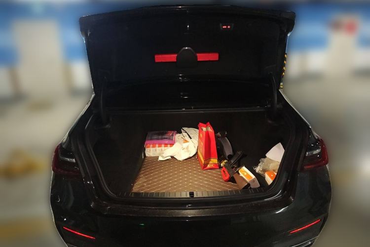 Used BMW 7 Series 2021 730Li M Sport Package Trunk