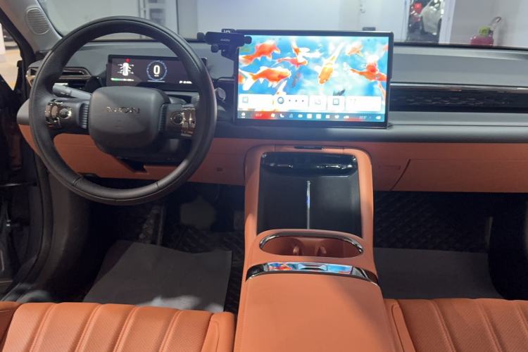 Used AION RT 2025 520 Smart Luxury Edition Center Console